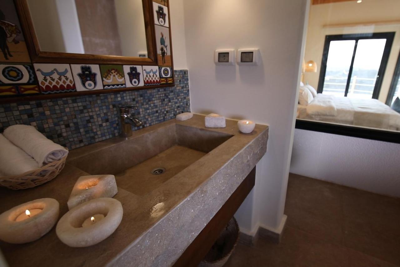 Benben By Dhara Hotels - Adults Only Асуан Экстерьер фото Bathroom at the Hotel