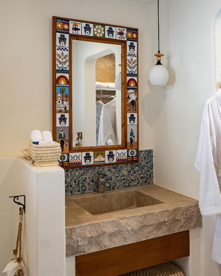 Benben By Dhara Hotels - Adults Only Асуан Экстерьер фото Bathroom at the Hotel